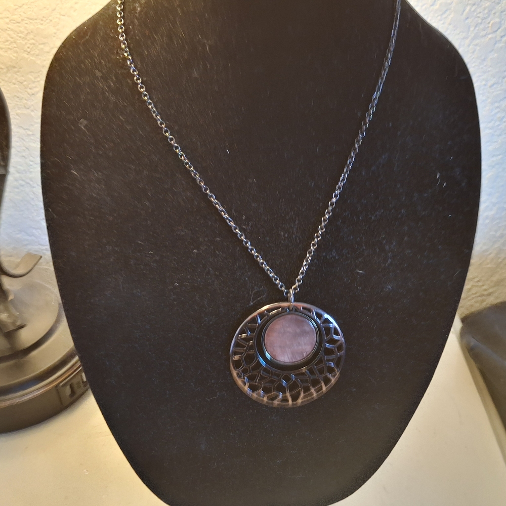 Elegant Black Pendant Necklace